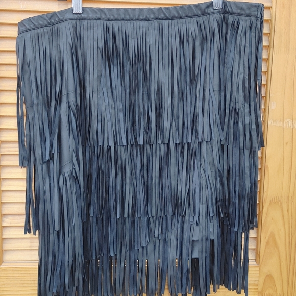 NWOT Torrid Faux Leather Mini Skirt Size 20 - Picture 5 of 6